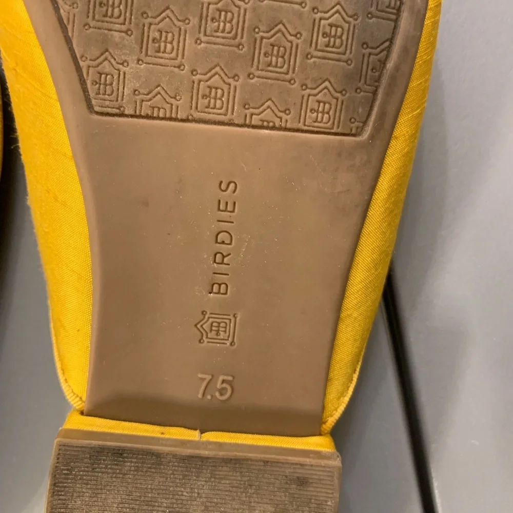 Birdies Yellow Satin Slide in size 7.5 - Picture 6 of 8